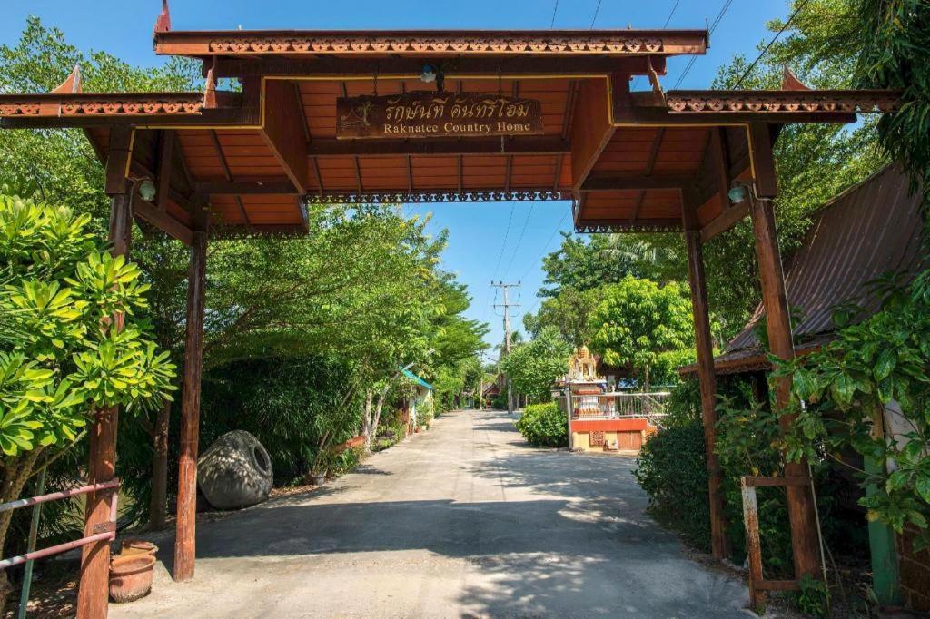Raknatee Resort Nakhonpathom Kültér fotó
